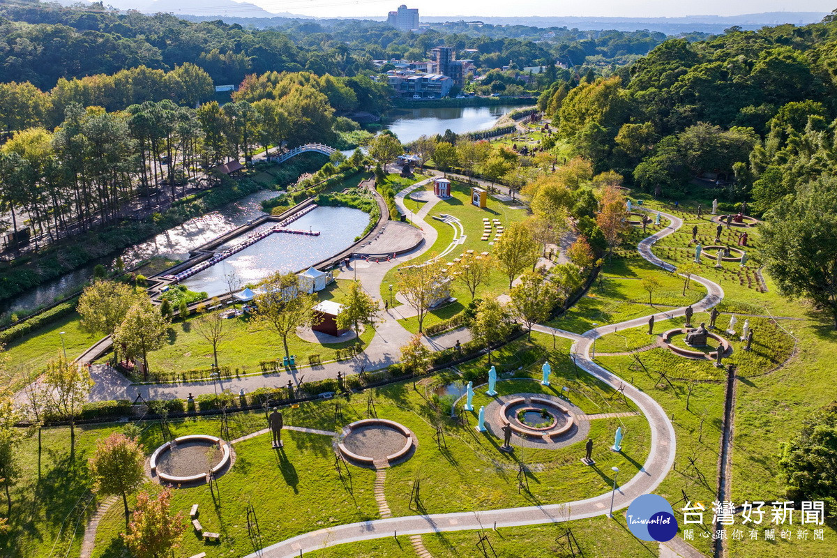 慈湖紀念雕塑公園。<br /><br />