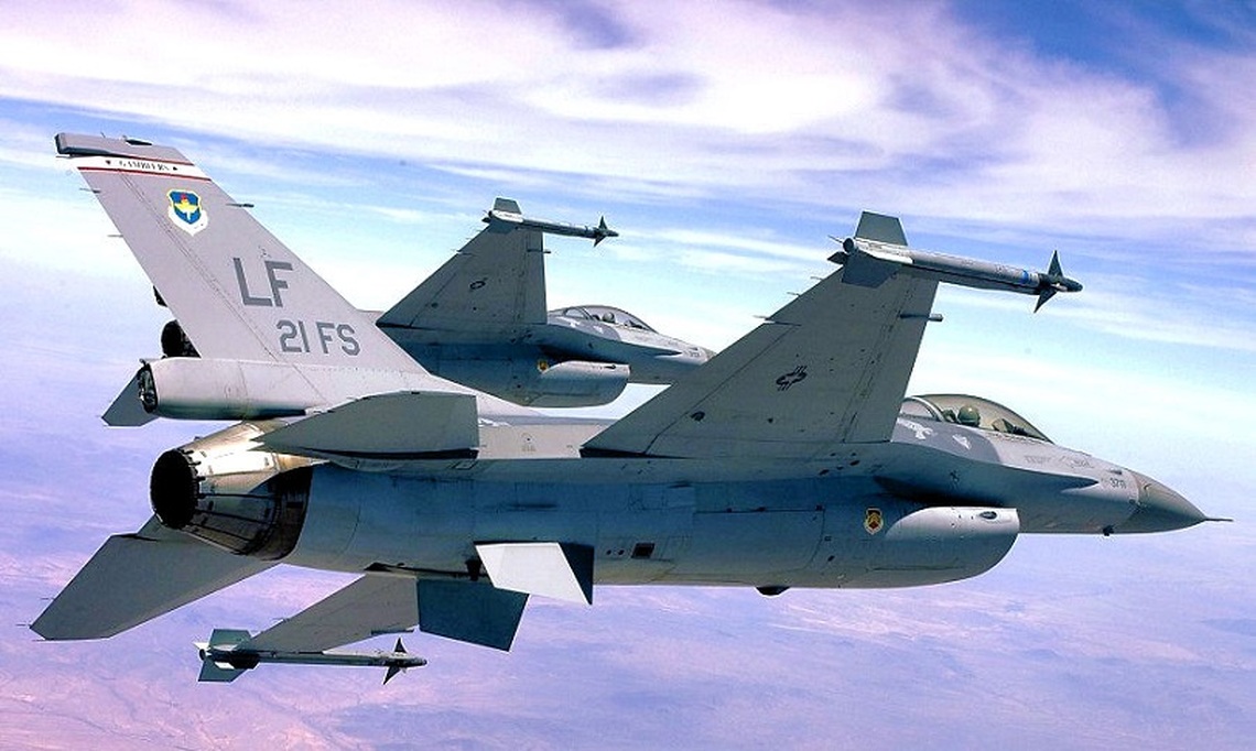 澤連斯基:外援的F-16戰機已參戰