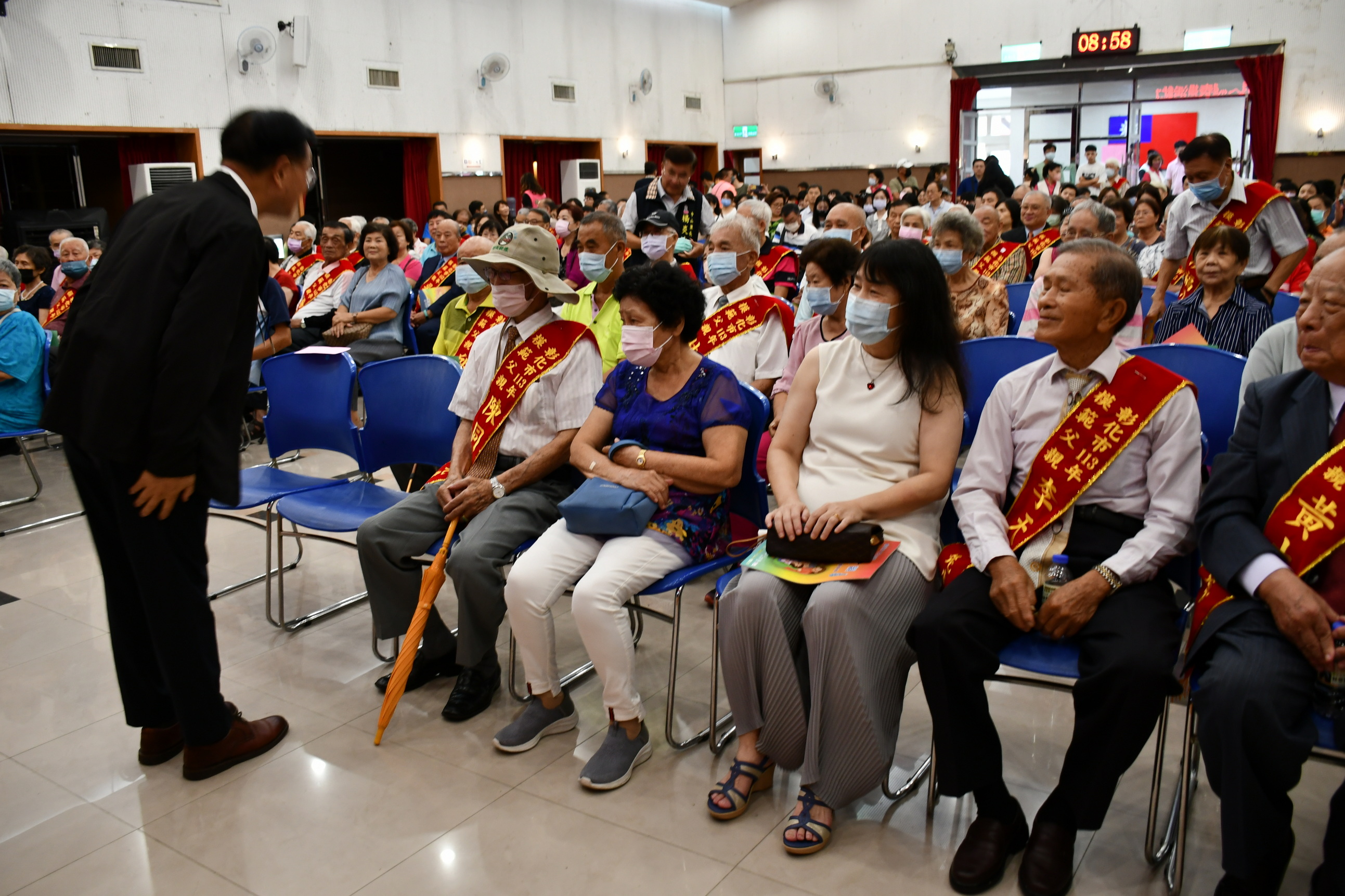 ▲彰化市公所今年共選出58位模範父親，他們在家庭生活中扮演了穩定的角色，並為子女提供了良好的教育環境。（記者張溎壕攝）