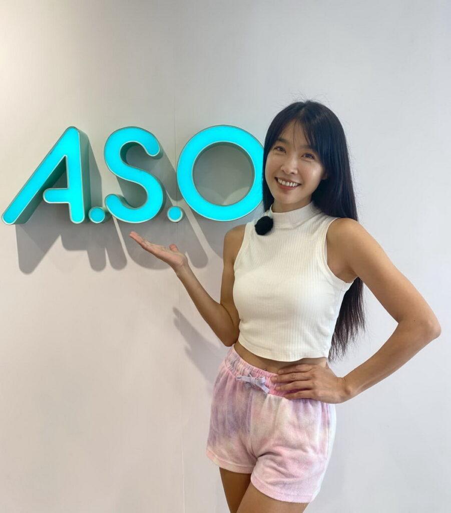 小嫻現身A.S.O阿瘦屏東新店。