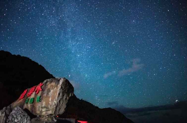 ▲屏東縣政府在滿州鄉佳樂水風景區舉辦「屏東星空」天文暨市集活動。（屏東縣政府提供）