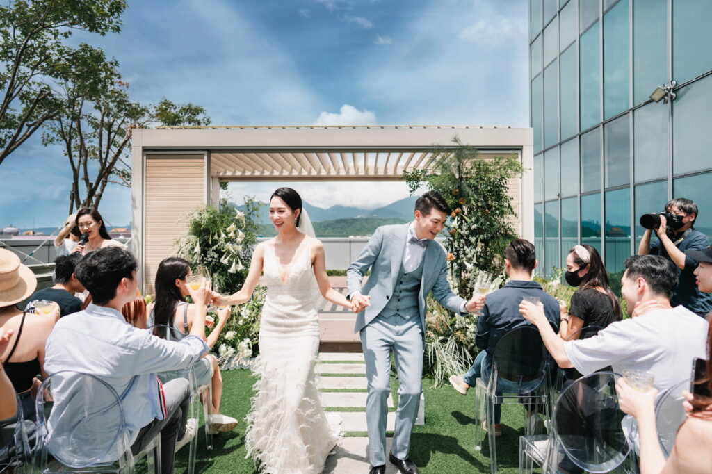 台北國泰萬怡酒店自推出戶外證婚儀式、西式自助宴席專案,備受喜愛客製化規劃的準新人青睞