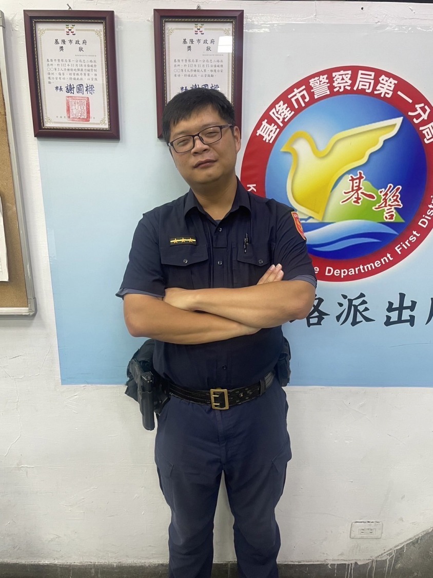 第一分局忠二路派出所警員塗士勛。(記者薛秀蓮翻攝)