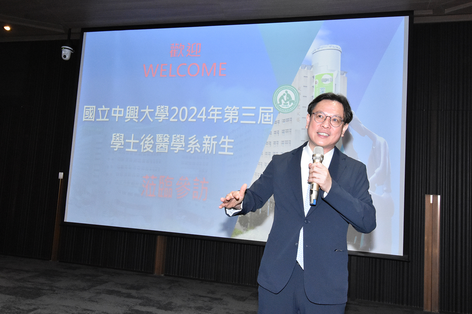 ▲陳穆寬總院長勉勵同學們行公義、好憐憫、存謙卑的心，對待每一個病人。（記者張溎壕攝）