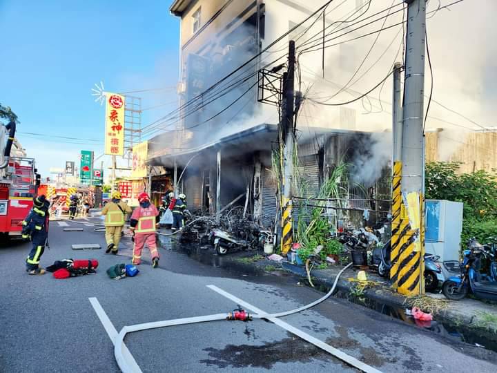 ▲北斗鎮中山路兩棟透天厝出租套房火災，造成三死二傷不幸！也因此燒出對出租套房無專法及事權統一的單位可管問題。（資料照）