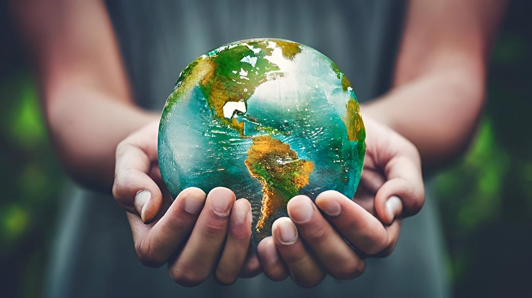 土 生態 地球 全球 世界 環境的 地球 人的 節省 生態 綠色 保護 手 保持 人 背景 人 關懷 保護 保護