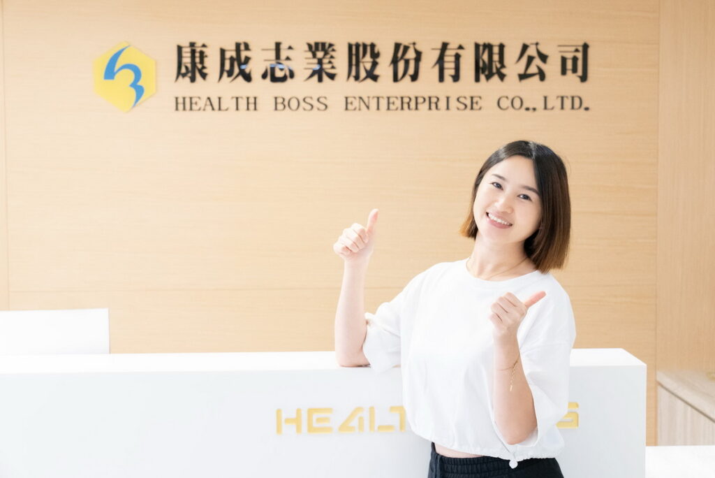 (圖說:陳玲轉職到康成志業做保健電銷,每日不加班周休二日、兼顧家庭,實現家庭與職業的雙贏。)