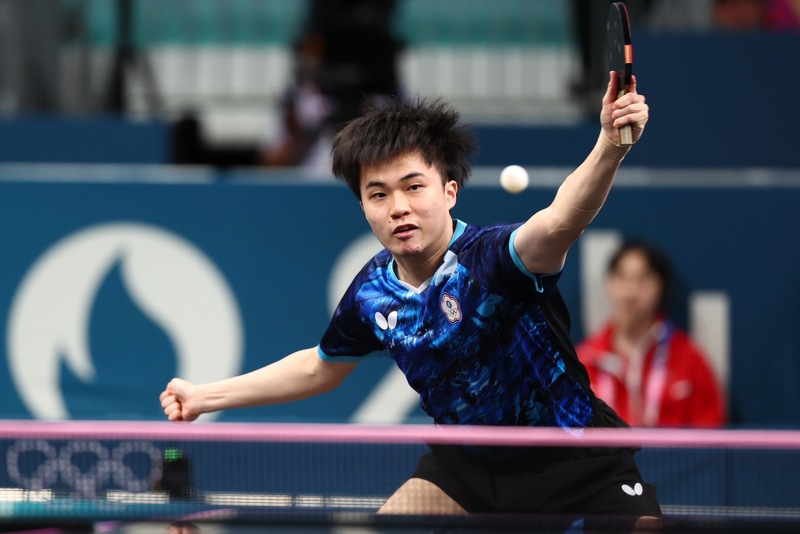 2024巴黎奧運台灣桌球男團在法國時間6日8強賽上陣,第2點單打林昀儒與日本對手一路糾纏、激戰5局,最終順利勝出。圖/中央社