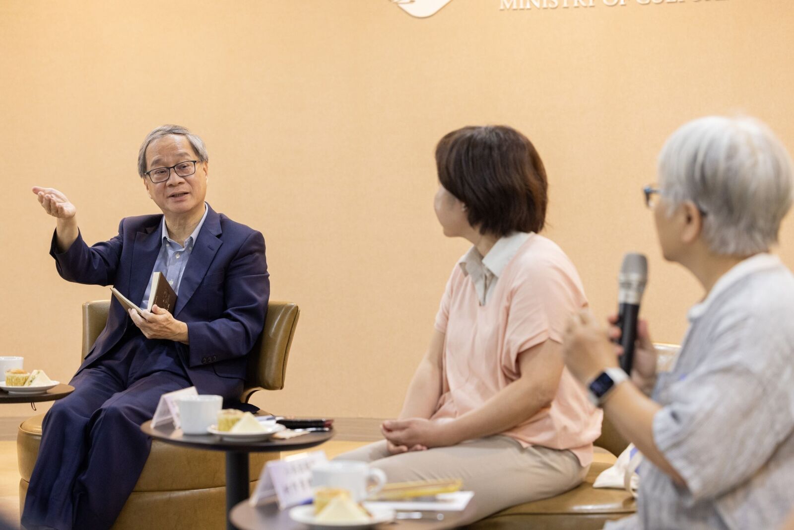 被問柯文哲有無文化素養? 李遠:他承認過沒興趣 206 被問柯文哲有無文化素養? 李遠:他承認過沒興趣 205