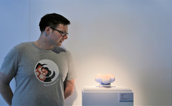 英國陶藝家馬丁・哈曼個展「小即是美」陶博館展出 從「巨石陣」探索世界