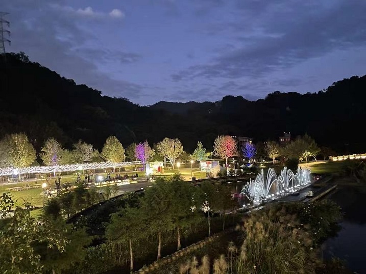 ▲慈湖夜間水舞光影/2023年。
