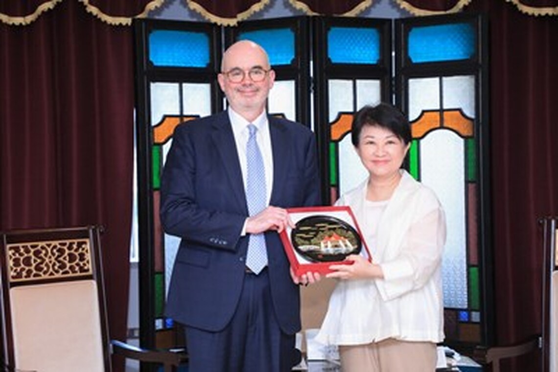 美國在台協會處長一行拜會中市府 盧秀燕市長:盼與美國各大城市深化投資及各領域合作