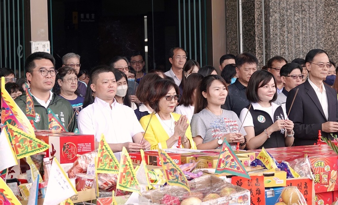 議會中元普渡 康議長為市民祈福免於風災之苦