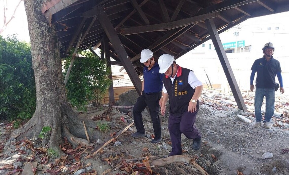 客家處長與技師會勘客家文化園區計畫工程 加速災後復原工作 期盼園區如期如質完工