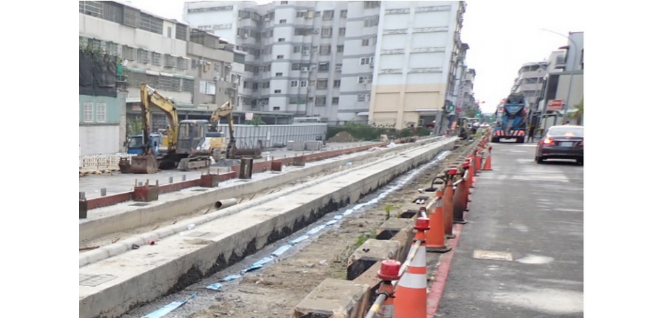 台水七區處配合小港區過雄街道路拓寬埋設自來水管打造完善供水管網 提升用水品質