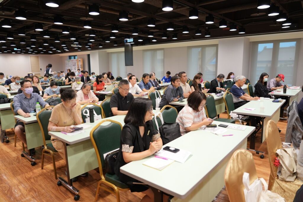 「學習成長卓越經營服務團暨感恩有您閱讀趣」系列活動(二)吸引企業相關人士參與。