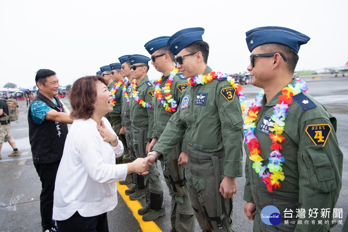 「113 年國防知性之旅-空軍嘉義基地營區開放」活動於今(10)一早盛大登場／嘉義市政府提供