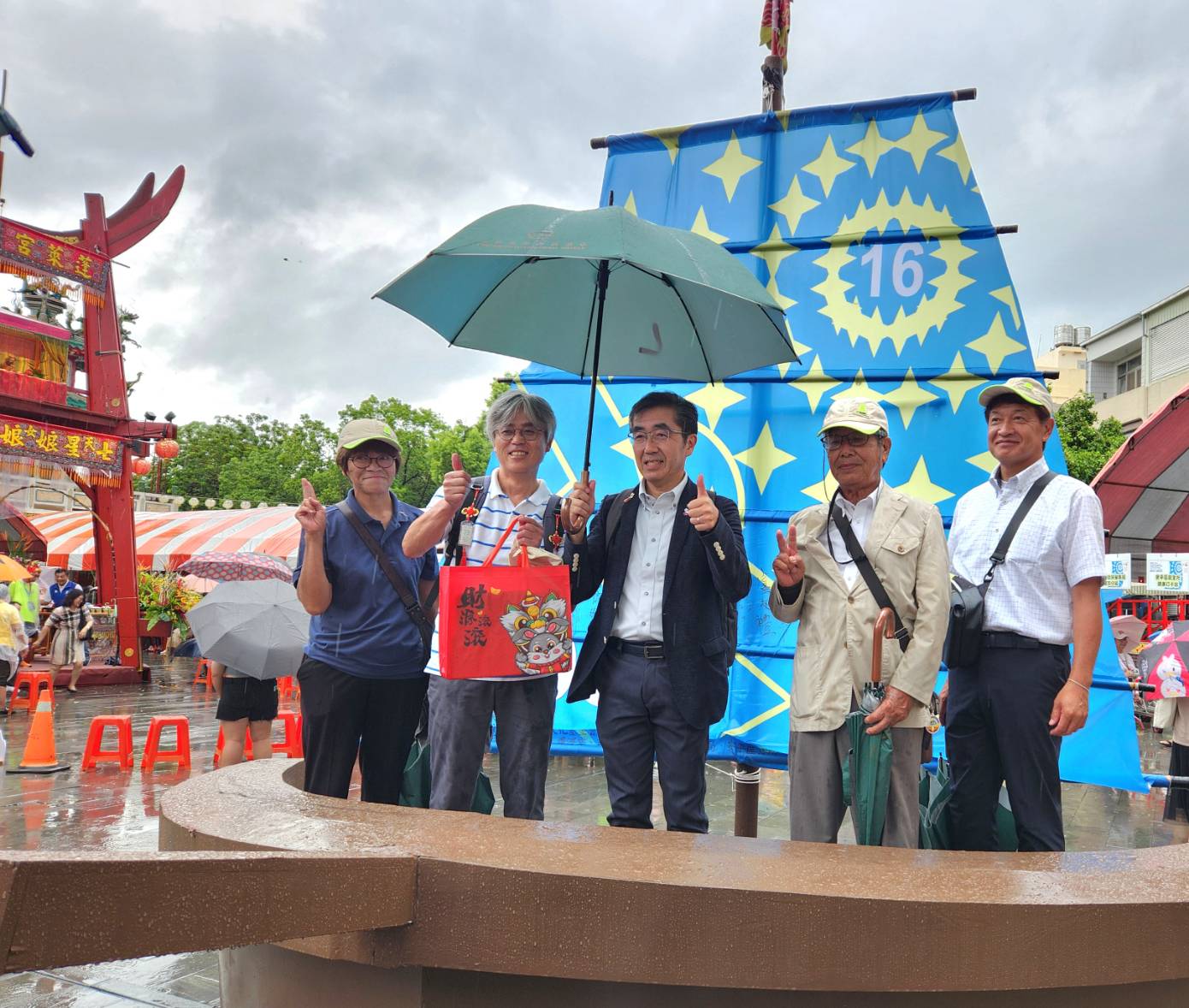 ▲與安平同名的日本北海道安平町，町長與議員等10多位友人，也一同前來共襄盛舉。（圖／記者陳彥霖攝）