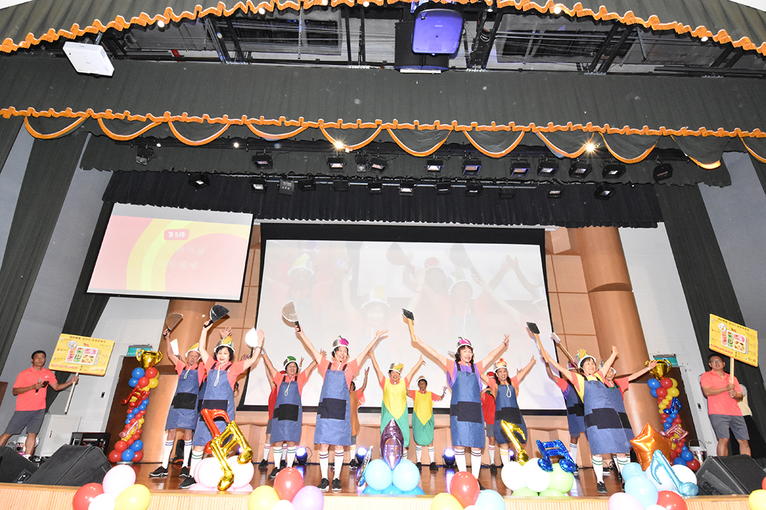 ▲伸港溪底社區表演活力健康舞，透過表演呈現道地『溪底第一味』豐富佳餚。（彰基醫院提供）