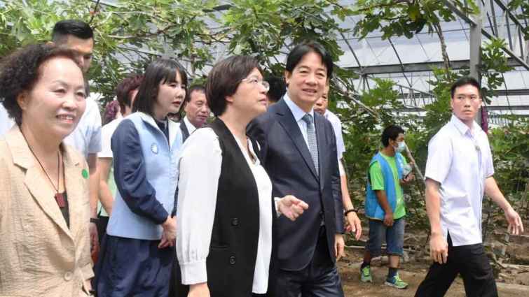 ▲彰化縣長王惠美歡迎總統前來關心彰化縣的長照服務，也特別再拜託總統能給予協助二林精密園區推動，希望讓二林能有新發展。（記者林明佑翻攝）