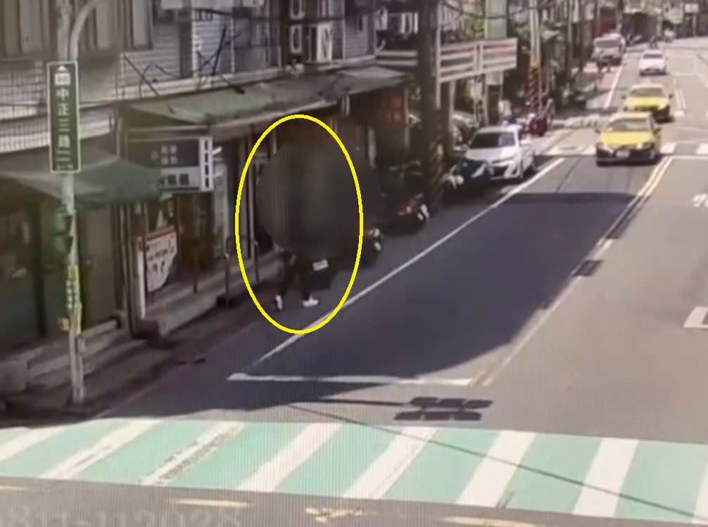 疑網路簽賭輸400萬元 馬國男來台打工當車手被逮 290 cnews204240811a02