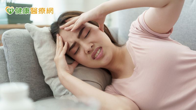 還來不及吃藥就痛完！　痛感短卻擾人的「冰錐頭痛」要緊嗎？