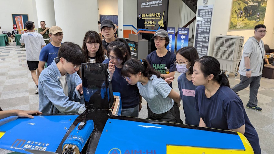 嘉縣無人機競賽登場 中正機械系團隊首次出賽勇奪佳作