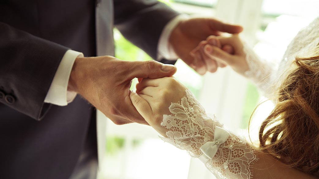女 男性 臂 擁抱 一起 協議 保持 廣告 活動 團結 丈夫 婚禮 家庭 攜帶 男人 女人 支持 一對 手 持有 結婚 情懷 浪漫 婚禮 新郎 女孩 幸福 愛 連衣裙 馬夫 白 儀式 浪漫 人 新娘 訴訟 妻子 關閉 二 地位 女 男性 臂 擁抱 一起 協議 保持 廣告 活動 團結 丈夫 婚禮 家庭 攜帶 男人 女人 支持 一對 手 持有 結婚 情懷 浪漫 婚禮 新郎 女孩 幸福 愛 連衣裙 馬夫 白 儀式 浪漫 人 新娘 訴訟 妻子 關閉 二 地位