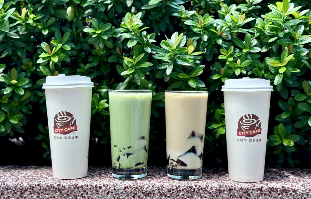 CITY CAFE推出「和風葛粉抹茶拿鐵」、「和風葛粉焦糖瑪奇朵」全新和風洋食咀嚼風味飲品。