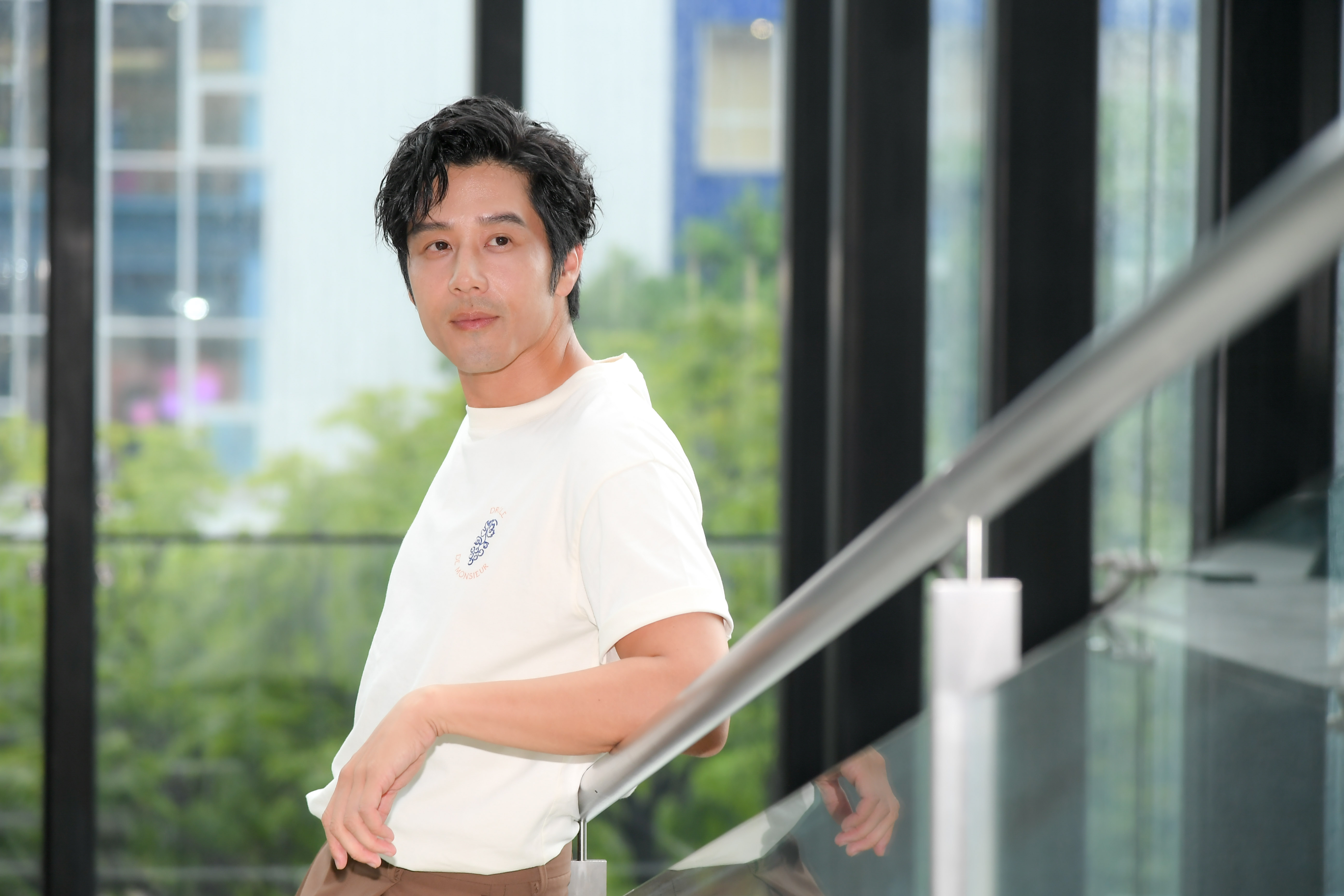 演員胡宇威參與實境秀《上船了各位!》成功從花蓮港划到日本石垣島,靠已逝摯友給勇氣。圖/三立提供
