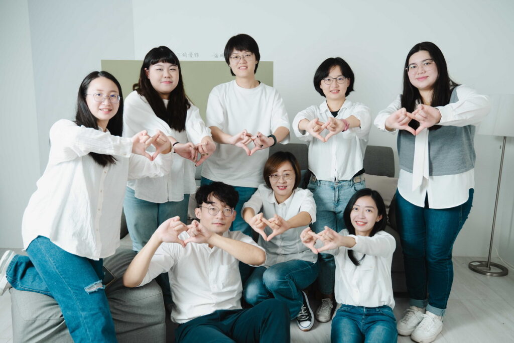 「希望成為照顧者的靠山,共同經歷每個挑戰」的八福銀髮服務股份有限公司