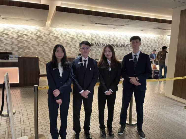 ▲大葉大學戴伊岑(右二)、黃楷鈞(左二)在威斯汀博納旺蒂爾套房酒店觀摩各部門營運。（大葉大學提供）