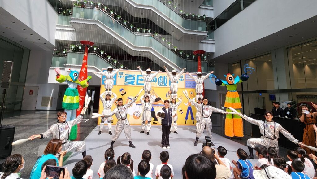 臺中市政府文化局攜手FOCA福爾摩沙馬戲團舉辦「2024FOCASA臺中夏日馬戲節」。(圖/陳惠玲攝影)