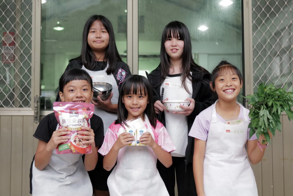博幼學童分享如何利用野菜製做野菜小丸子