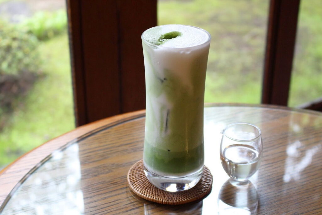 昭和之家著名的抹茶拿鐵。(©︎ENGAWA CAFE)