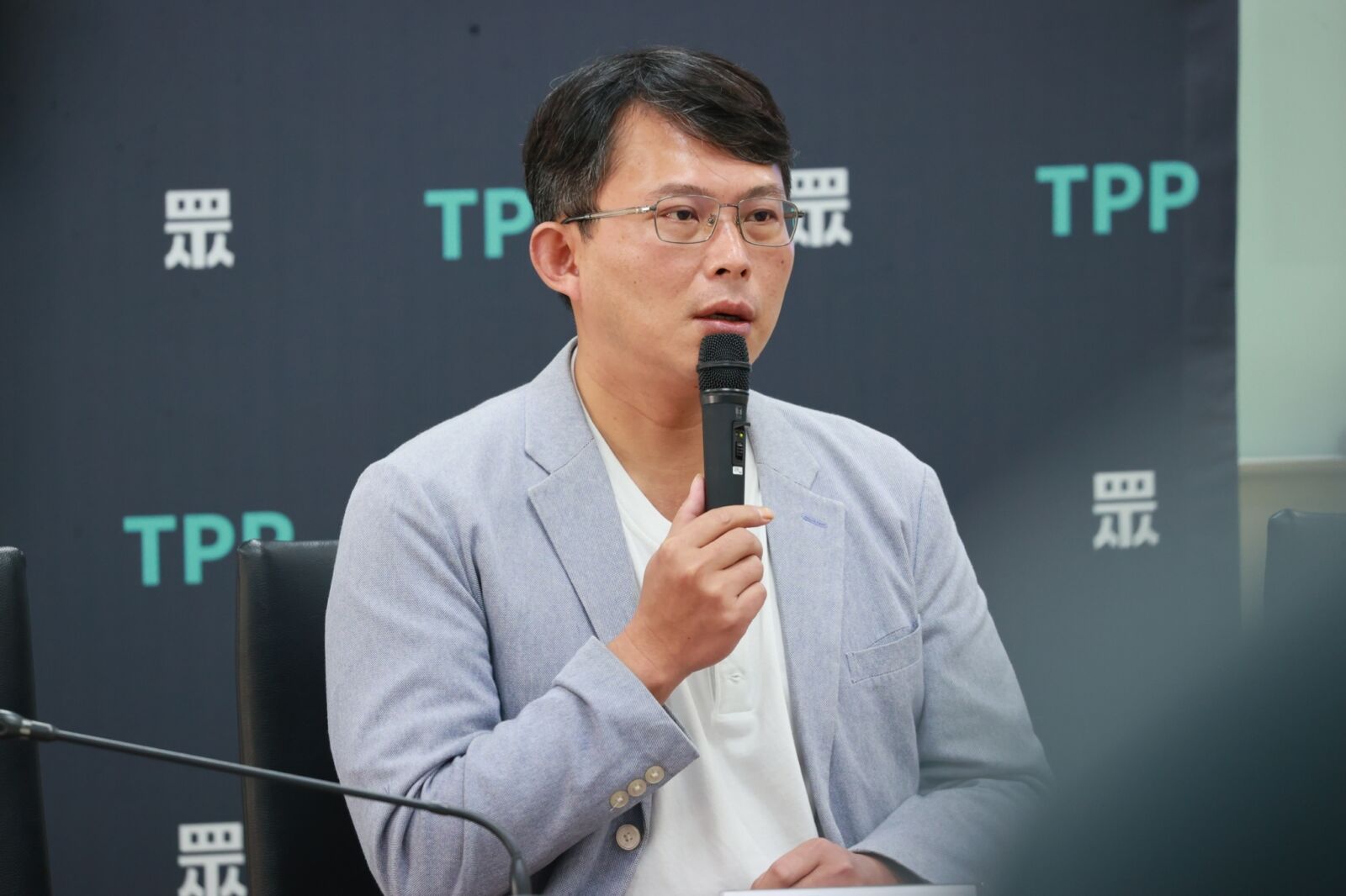 【司法信任崩3-3】逾5成民眾不信任檢察官辦案 黃國昌批:無法忍受改革總跳票 212 【司法信任崩3-3】逾5成民眾不信任檢察官辦案 黃國昌批:無法忍受改革總跳票 211