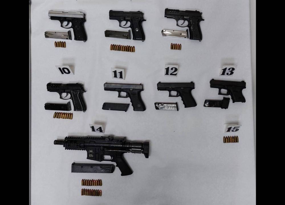藏停車場轎車逾月 高雄警埋伏逮人起獲8改造槍枝 232 cnews204240815a05