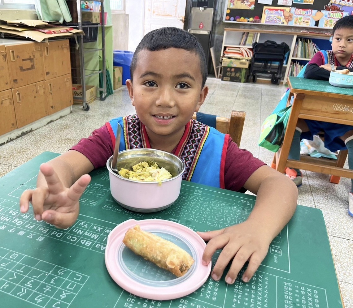 漾新聞|在地食材融入國際流行料理元素  桃源國小營養午餐獲教育部「午星獎」學生也敲碗