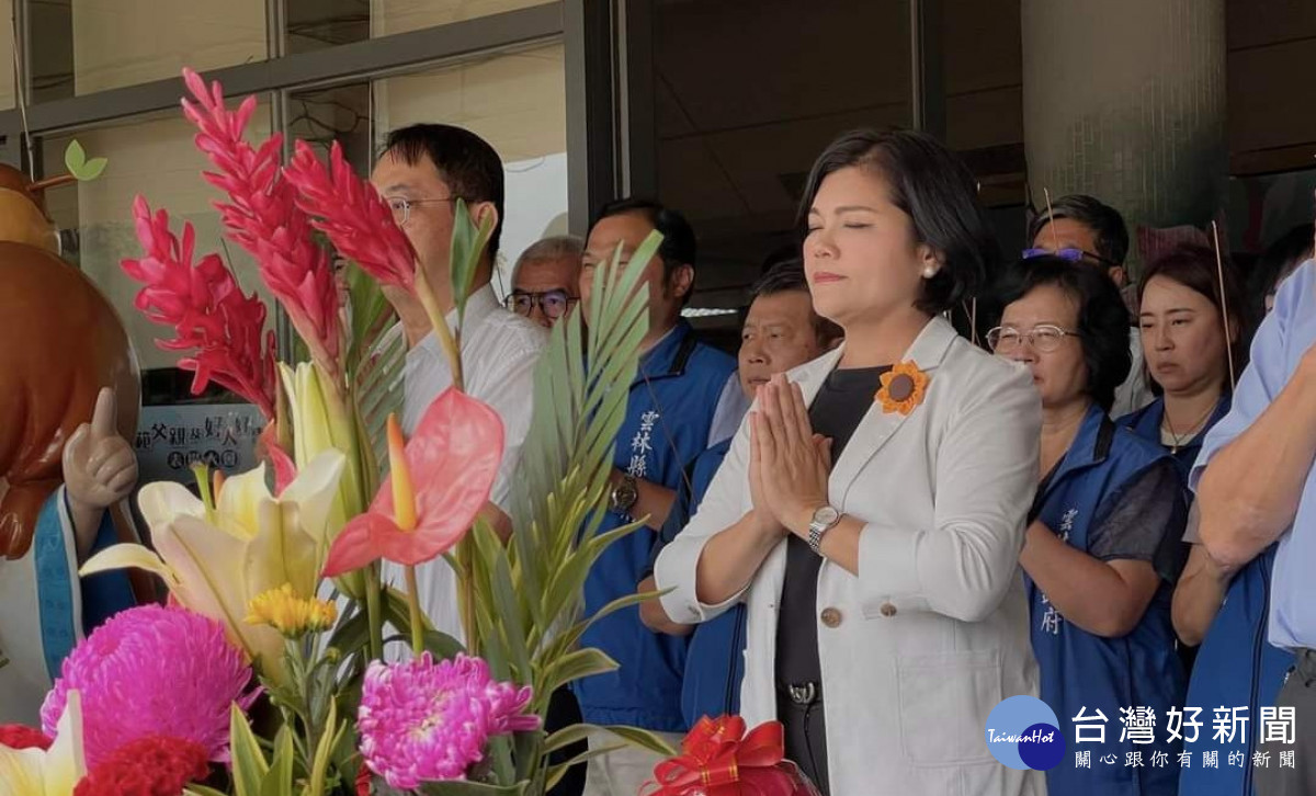 雲林縣政府中元團拜，縣長張麗善祈求先人保佑，庇佑雲林「四季安康、縣民平安、縣務順利、永續發展」/陳致愷翻攝