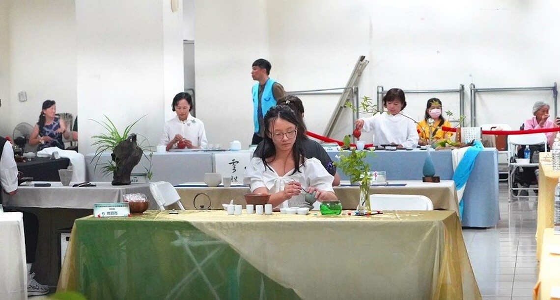高餐大舉辦全國最具規模泡茶賽事 年紀最小選手僅10歲