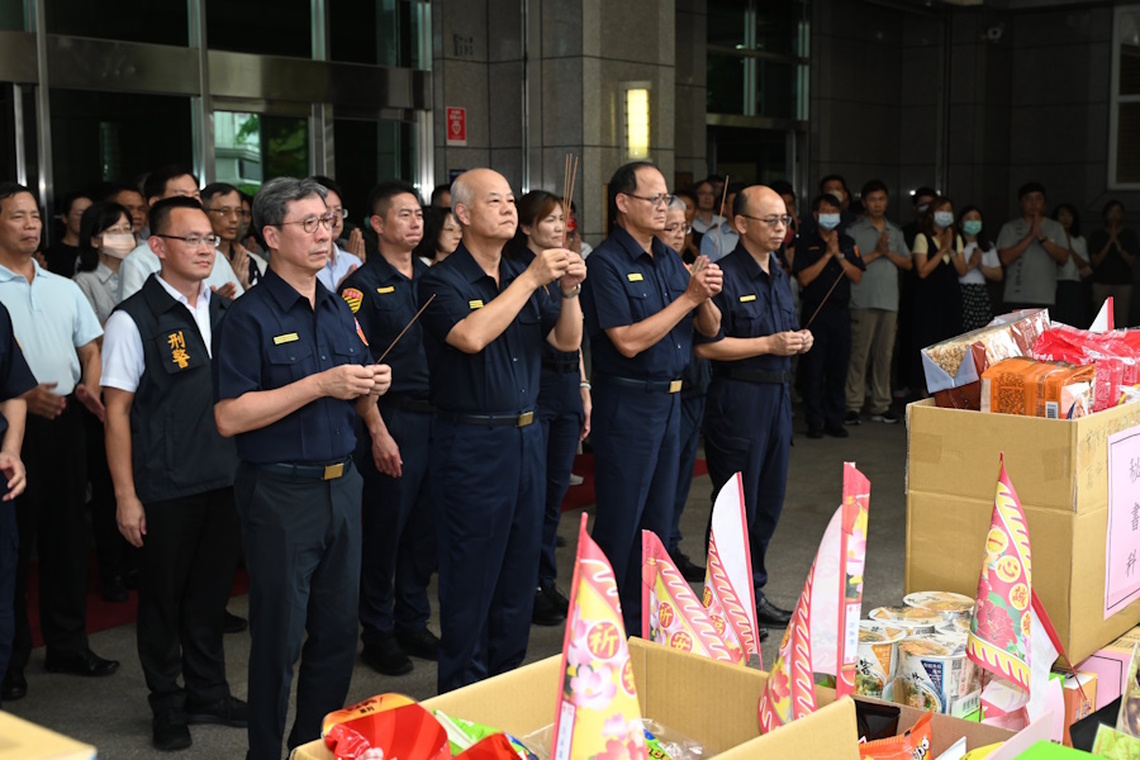 嘉警好誠心 中元普渡推廣永續環保 警政五告讚