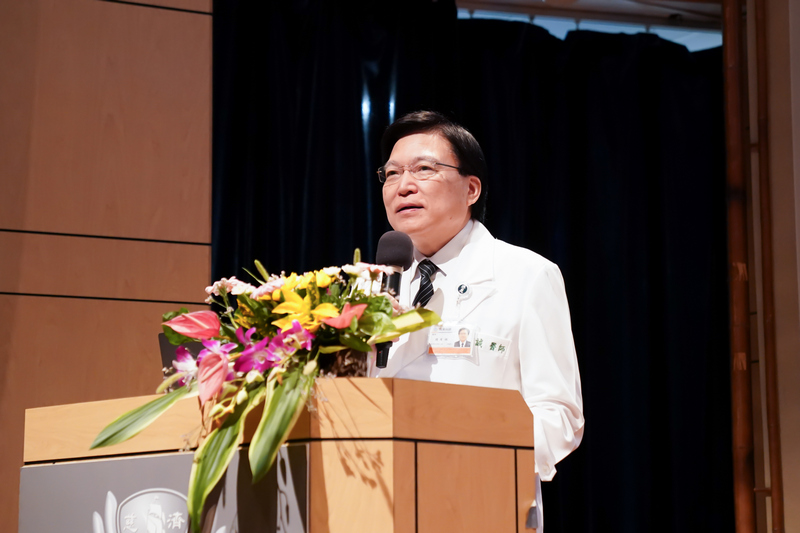 趙有誠院長致詞強調以醫療科技人為本的重要性,期待與醫界攜手為民眾共創福祉。