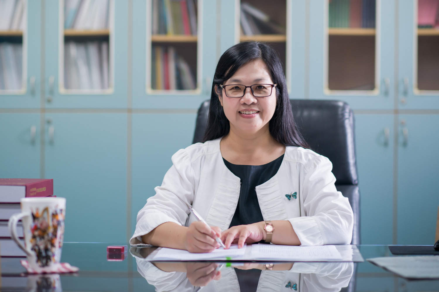 高師大學國文學系副教授李金鴦 接任高雄市立圖書館館長