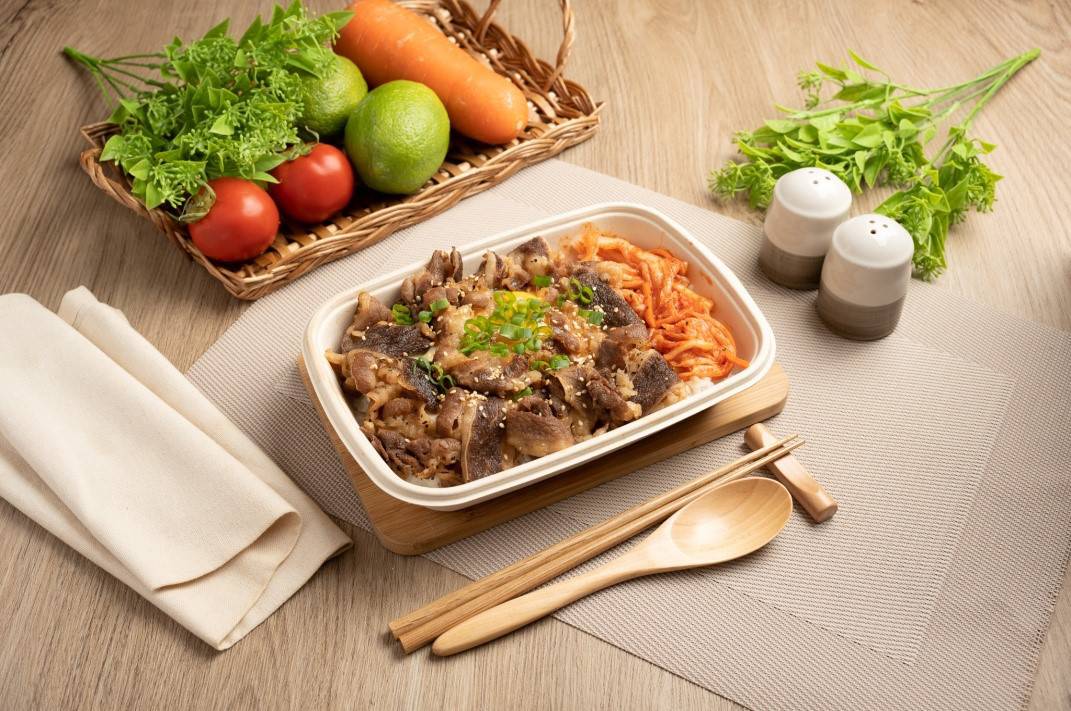 以當季在地食材搭配主廚巧思,森林食堂用心烹調美味佳餚。(圖/記者黃溎芬翻攝)