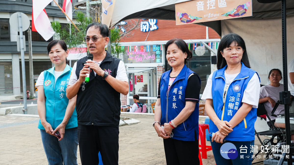楊梅區長施永恭致詞。<br /><br /> <br /><br />