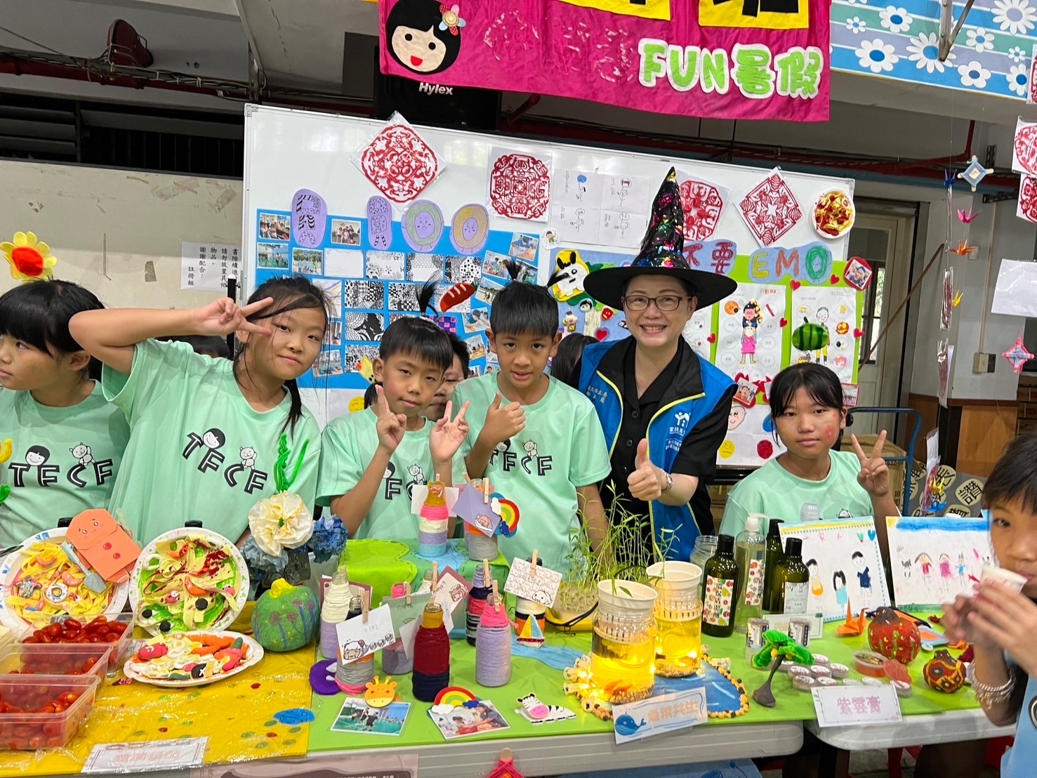 ▲2024矽品助學．夢想啟程獎助學金頒獎及彰化家扶愛的循環~暑期課輔安親班結業成果發表會，家扶兒用學習成果來回報。（記者張溎壕攝）