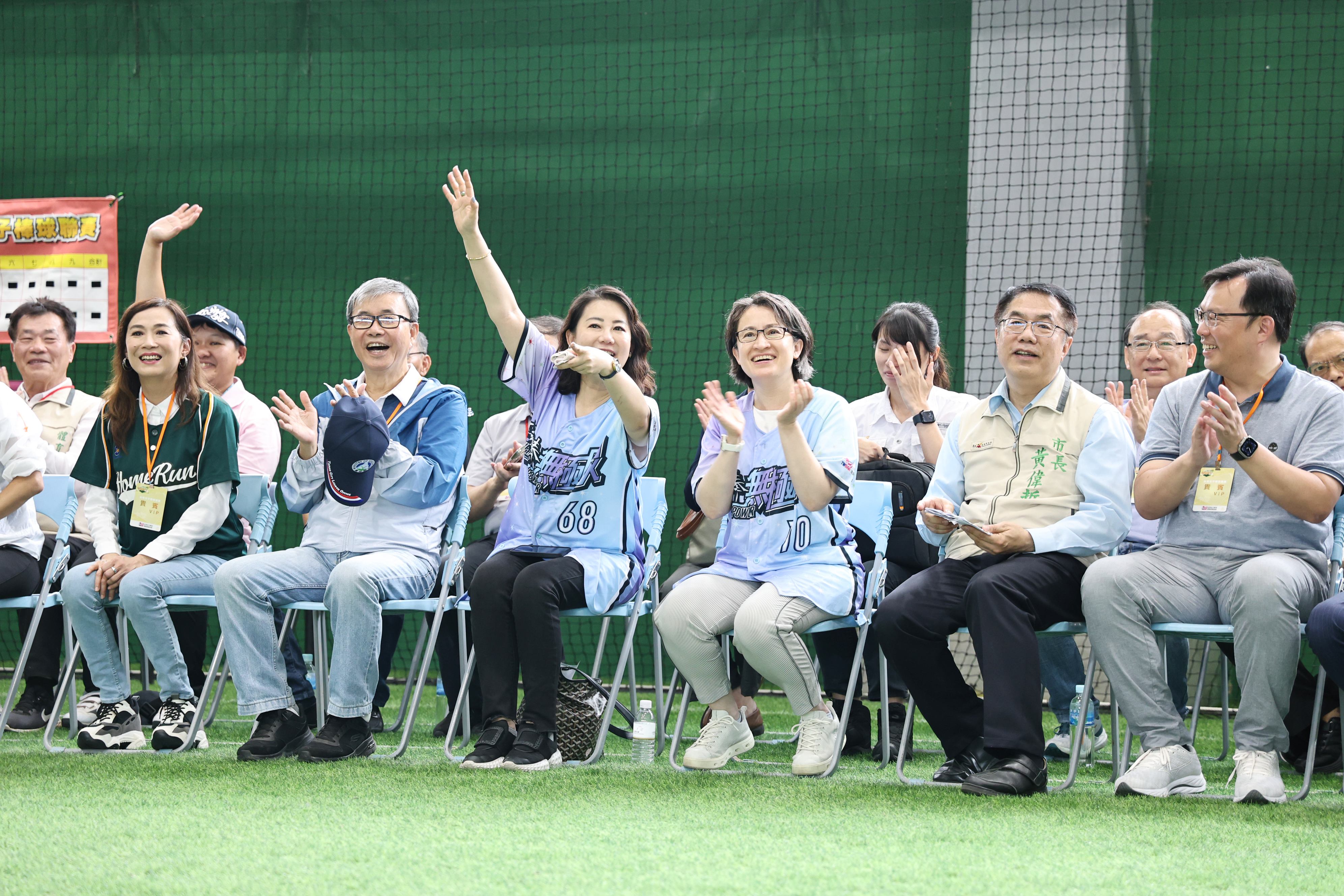 2024台灣女子棒球聯賽開幕 蕭美琴與黃偉哲為女棒選手加油打氣