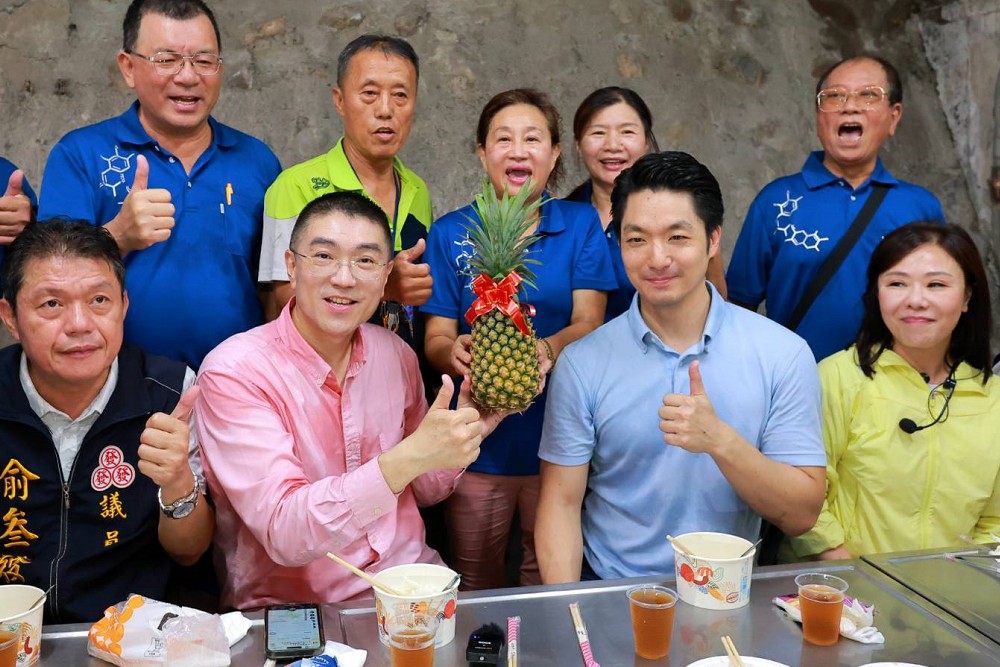 【有影】赴安樂市場掃街力挺謝國樑 蔣萬安:為罷免而罷免是傷害民主 236 【有影】赴安樂市場掃街力挺謝國樑 蔣萬安:為罷免而罷免是傷害民主 235
