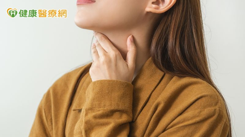 16歲少女咳嗽有痰一驗竟是「甲狀腺癌」! 醫曝警覺症狀