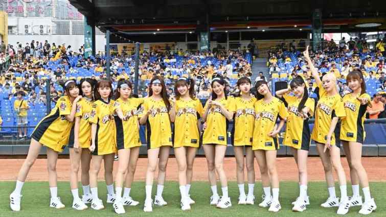 ▲中信兄弟啦啦隊。（記者張玉泰攝）